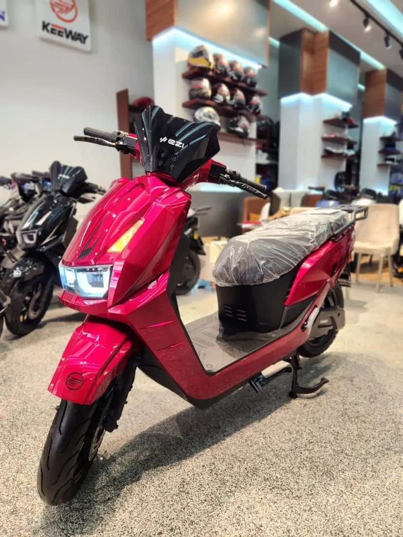 سكوتر كهربائي كيواي سكايلر 3000وات KEEWAY SKYLER 3000 W