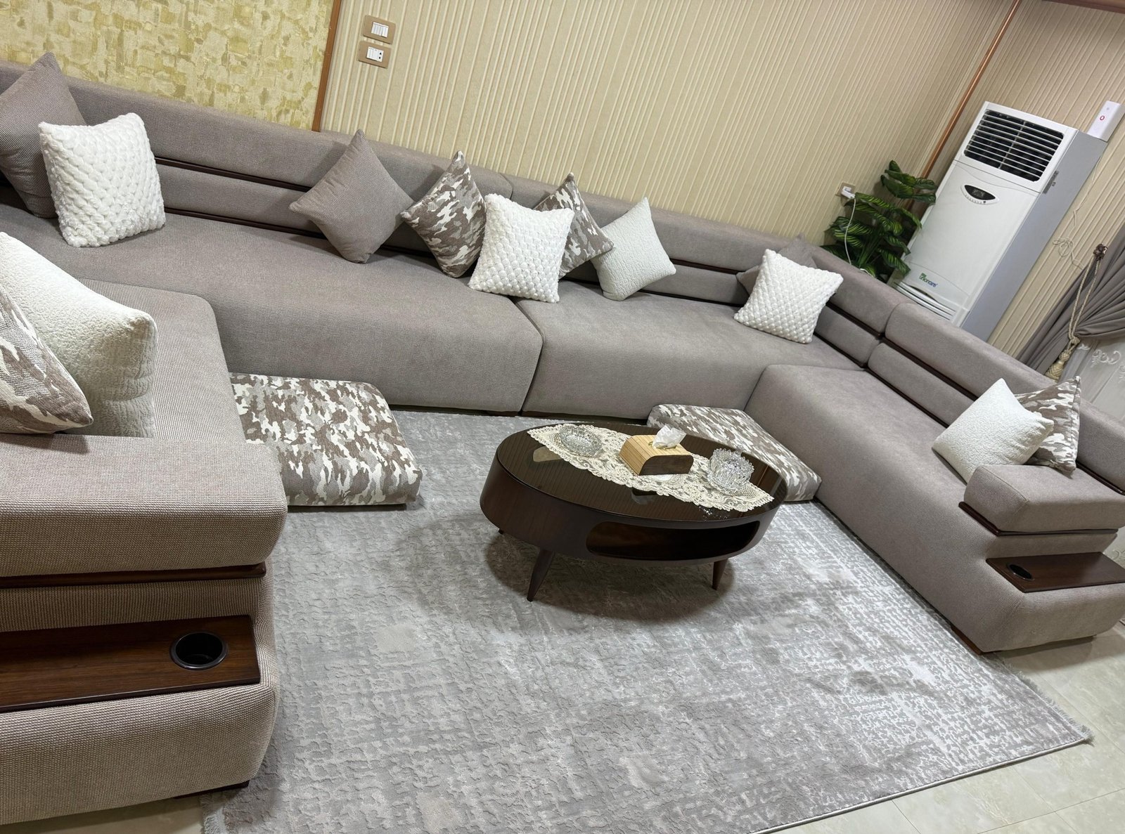 ركنة مودرن 4 قطعة 4.5م *2.5م *2.5م
