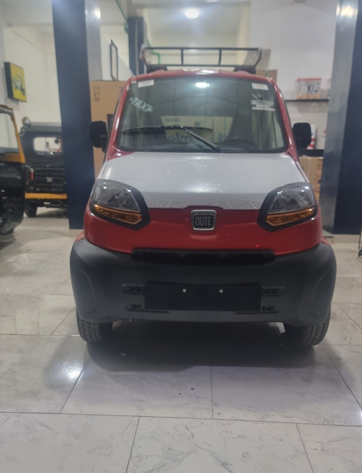 e8751fc8-0564-4ef3-b6f1-d5d430fc927a كيوت باجاج بقدرة 217 سي سي و 13 حصان BAJAJ QUTE CAR موديل 2025 - الصورة 1
