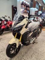 سكوتر كيواي اكس دي في بقدرة 200 سي سي KEEWAY XDV 200