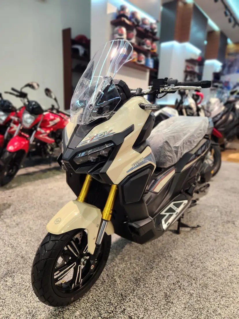 whatsapp-image-2024-07-04-at-6 سكوتر كيواي اكس دي في بقدرة 200 سي سي KEEWAY XDV 200 - الصورة 1