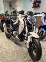 ⁦موتوسيكل بينيلي اس 200 بقدرة 200 سي سي Benelli S200⁩ - الصورة ⁦2⁩