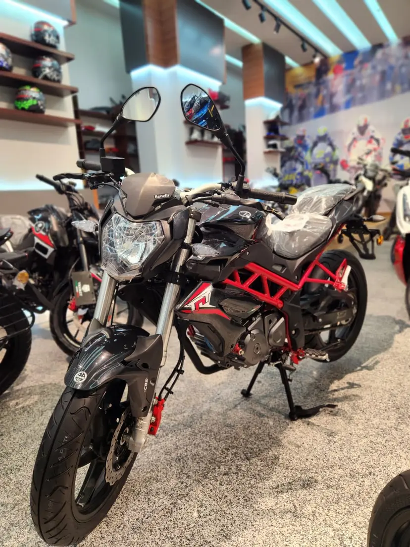 whatsapp-image-2024-07-13-at-6 موتوسيكل بينيلي تي ان تي انجيكشن بقدرة 150 سي سي Benelli TNT 150 - الصورة 1