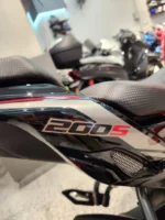 ⁦موتوسيكل بينيلي اس 200 بقدرة 200 سي سي Benelli S200⁩ - الصورة ⁦4⁩