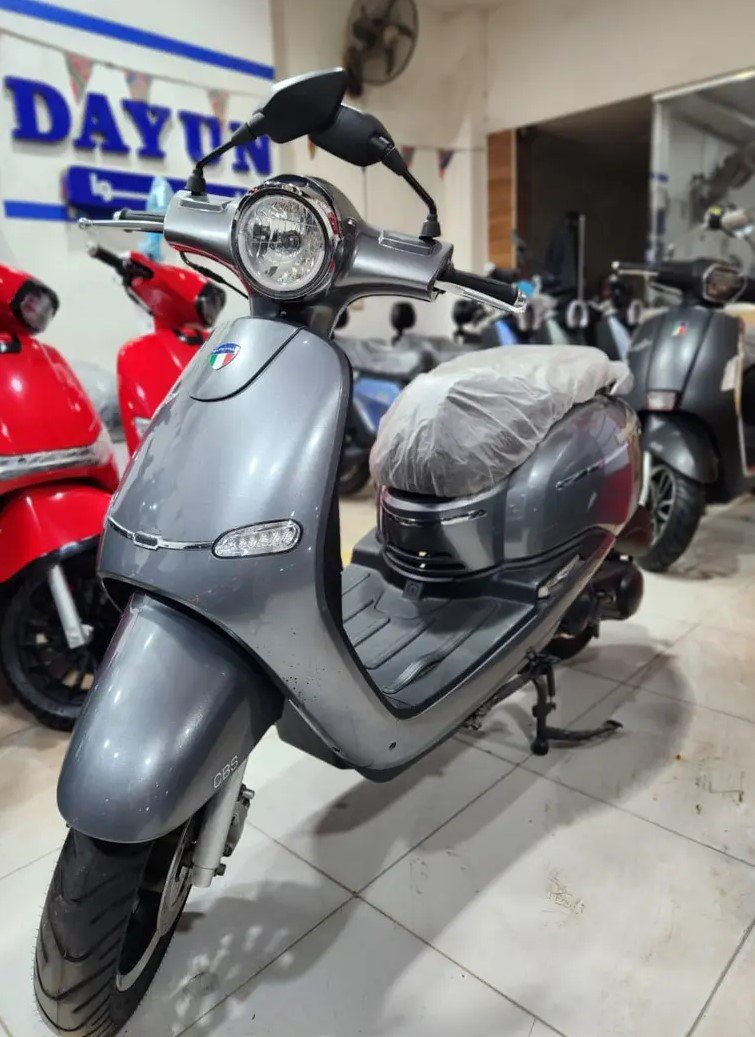 whatsapp-image-2025-01-24-at-4 سكوتر مارينو كلاسيك بقدرة 150 سي سي MARINO CLASSIC 150 - الصورة 1