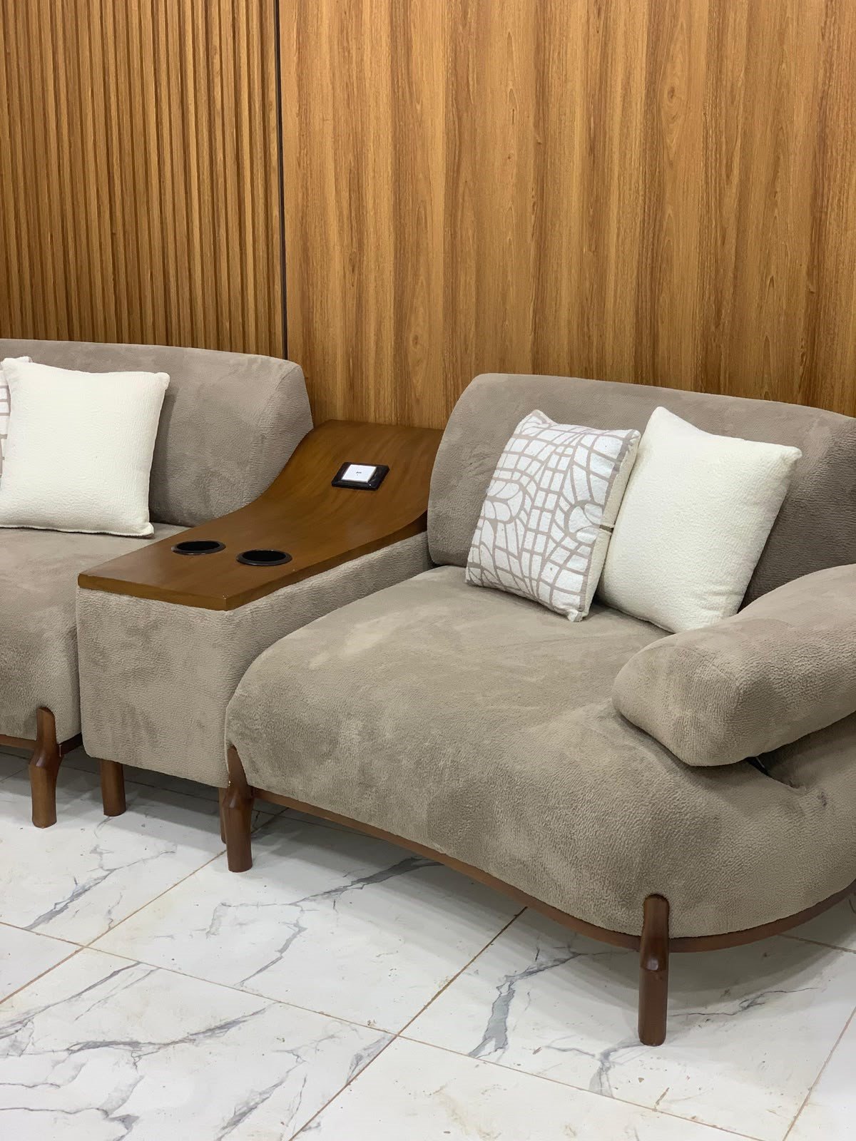 88fae793-9868-44bd-9d76-800c5aa30b45 أنترية مودرن دمياطي خشب زان طبيعي – 4 قطعة - الصورة 1