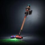 ⁦مكنسة دايسون V16 بيستون أنيمال – 900 واط (قوة شفط 315 Air Watts) – 1.3 لتر – أسود / نحاسي⁩ - الصورة ⁦2⁩