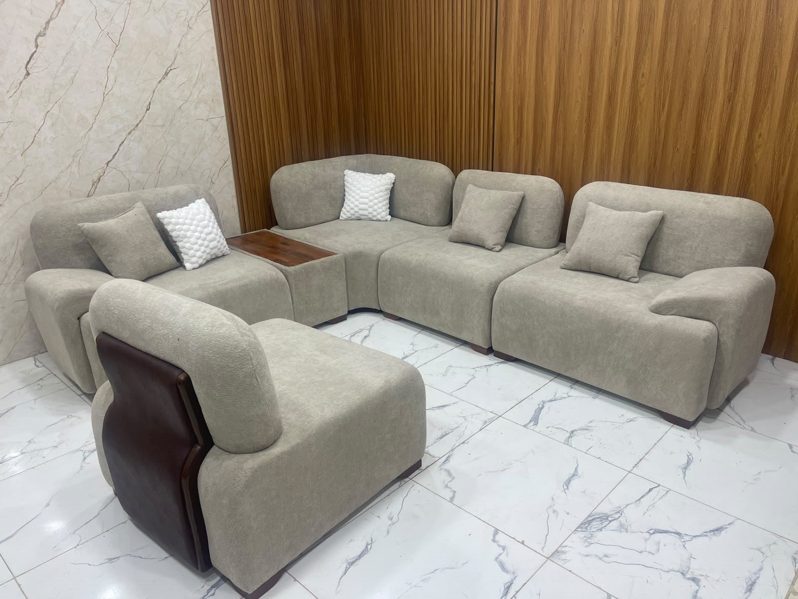 fec07a20-f524-46c1-a21c-388b6aea8826 أنترية مودرن دمياطي خشب زان طبيعي – 6 قطعة - الصورة 1